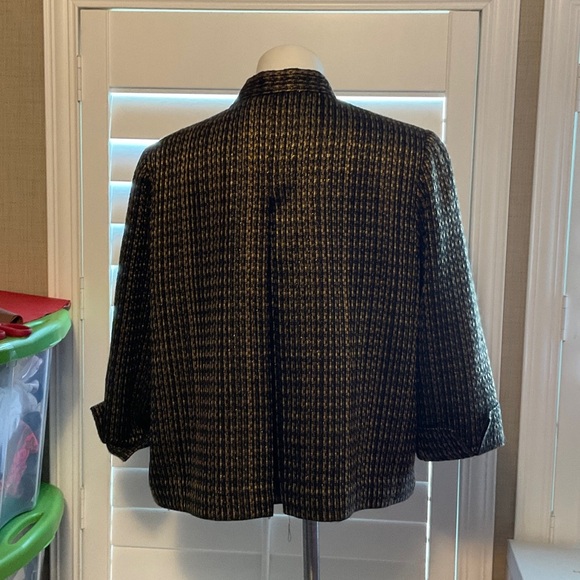 Elegant Black and Gold Women's Blazer - Picture 4 of 7